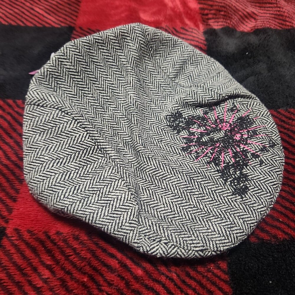 UBI Newsboy Cap Black/White Size Small/Medium New With Tags Y2K